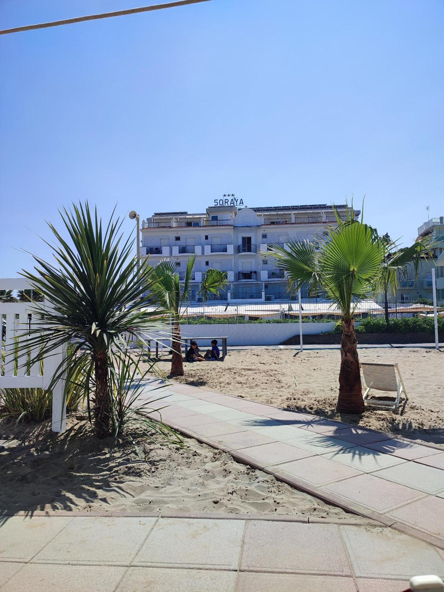 Hotel Soraya - Spiaggia Sawasdee Ριτσόνε Εξωτερικό φωτογραφία